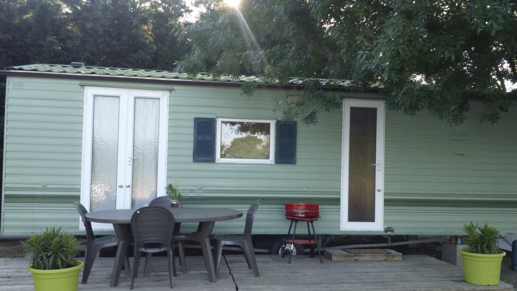Bungalow Chez Gilly Boisset-et-Gaujac 객실 사진